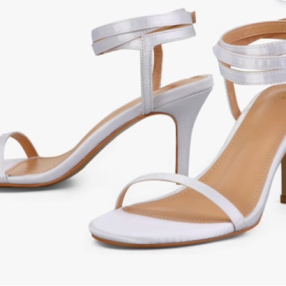 NIB*** Stunning MySoft Women's Strappy Wrap Heeled Open Toe Stiletto Size 6.5 - Picture 2 of 6